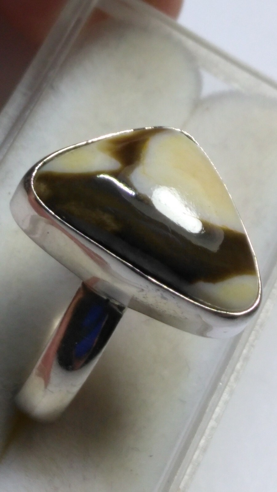 LOVELY NATURAL DALMATIAN PETRIFIED WOOD IN STERLING SILVER.925 RING SIZE 8.75