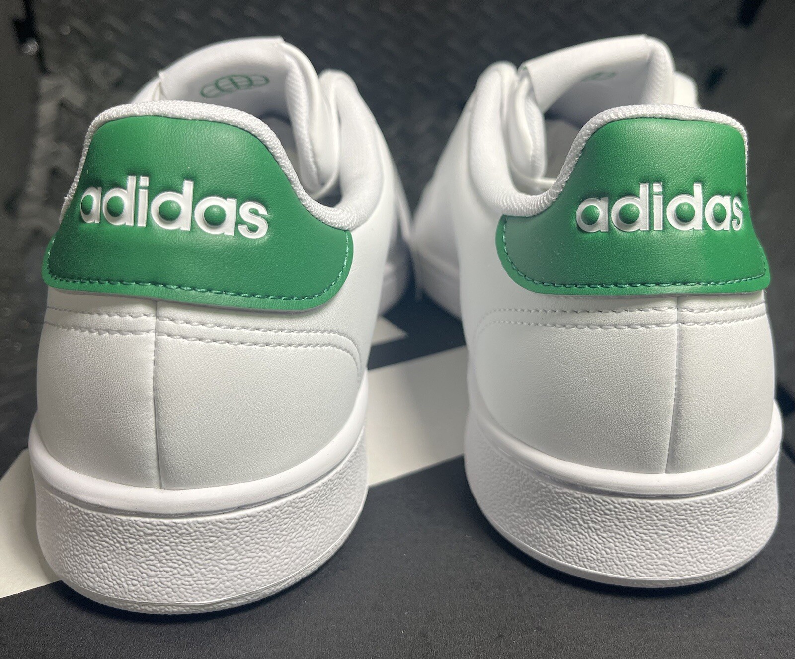 Adidas Advantage Base White Green Mens Sz 10 NEW W Box/tag FREESHIP GZ5300