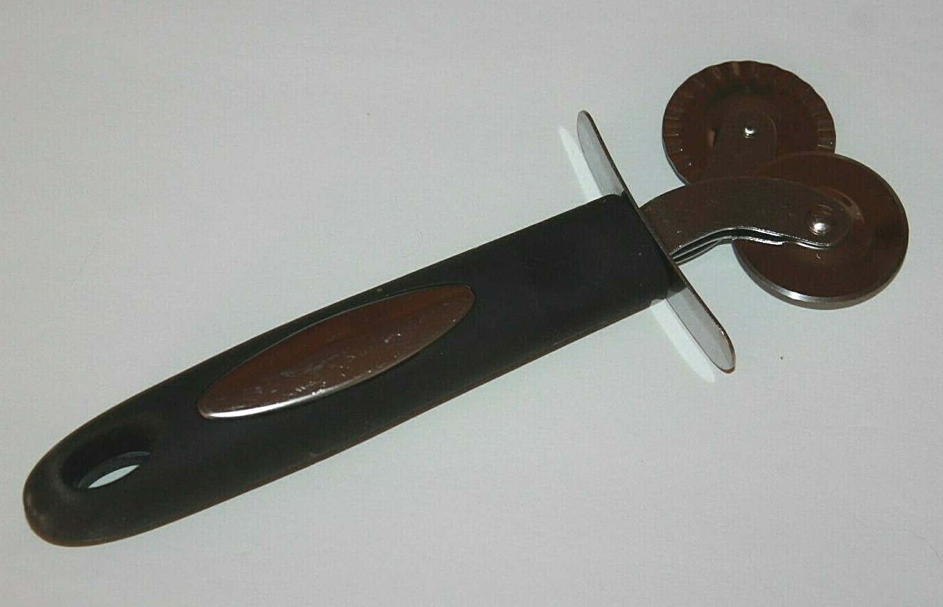 Double Blade Pasta Dough Ravioli Wheel Cutter Black Grip Handle
