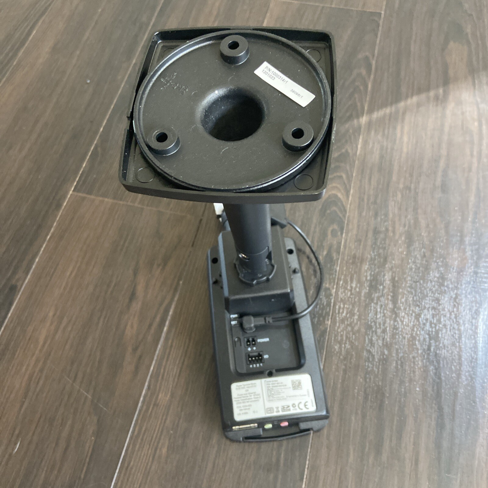 Axis Communications Q1602 Network Camera Low Light IP cam with stand