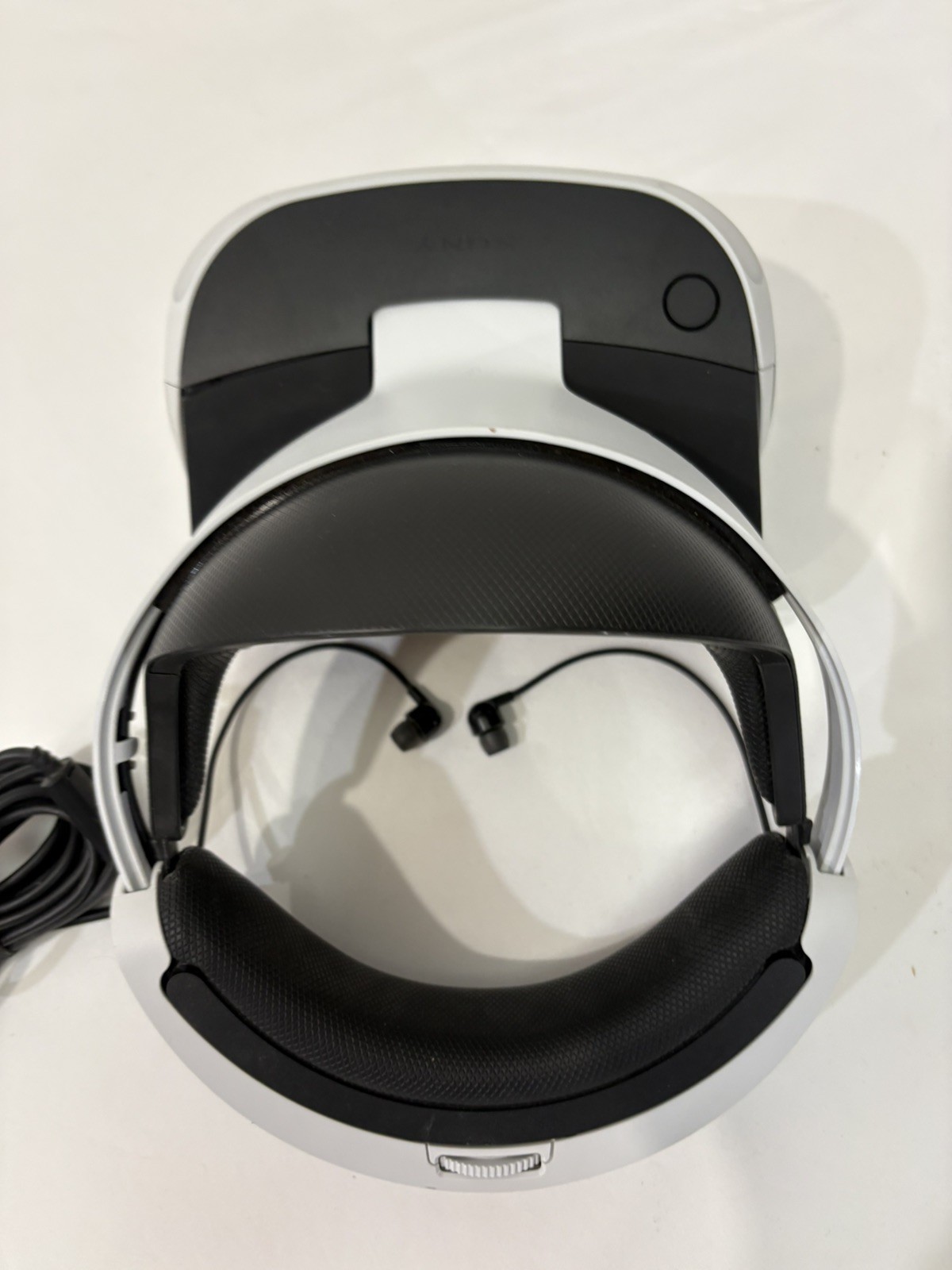 Sony PlayStation VR (PSVR) Starter Bundle - Headset, 2x Move Controllers, Camera