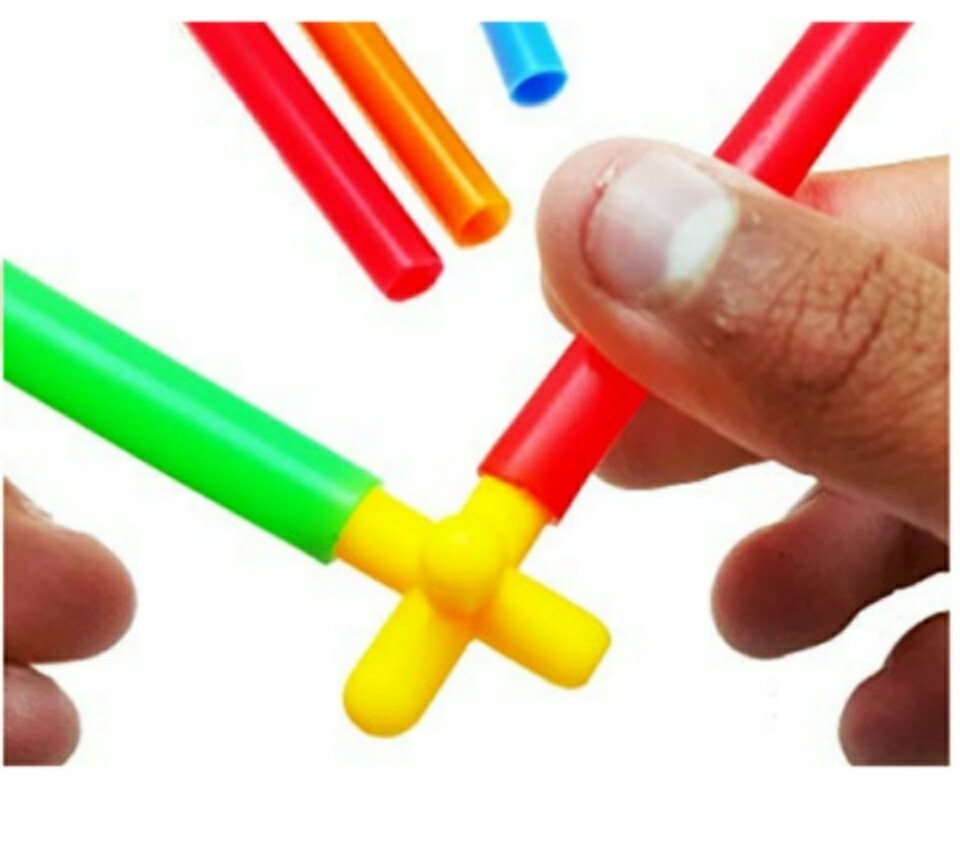 Skoolzy STEM Toys Straws and Connectors Building Kits - 200 pc Fine Motor Skills