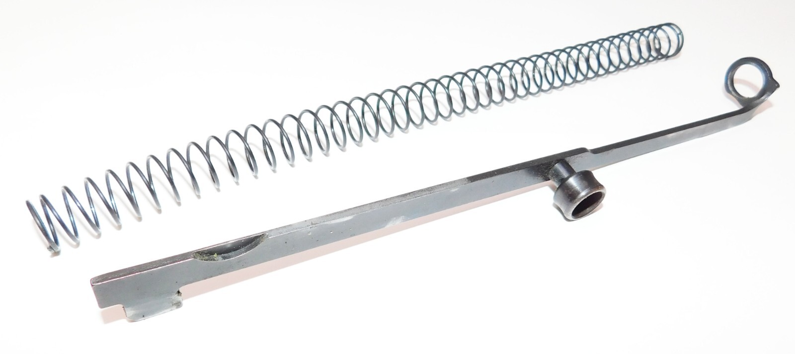 Remington 552 .22 S,L,LR Action Bar Assembly W/ Spring #V731
