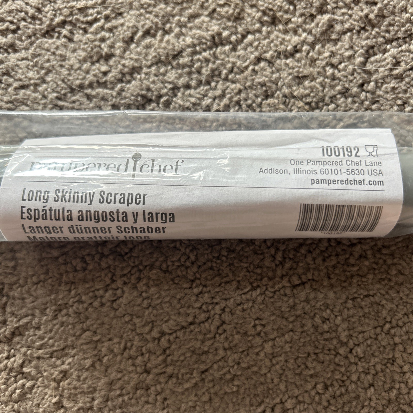 NWT #100192 Pampered Chef Long Skinny Scraper