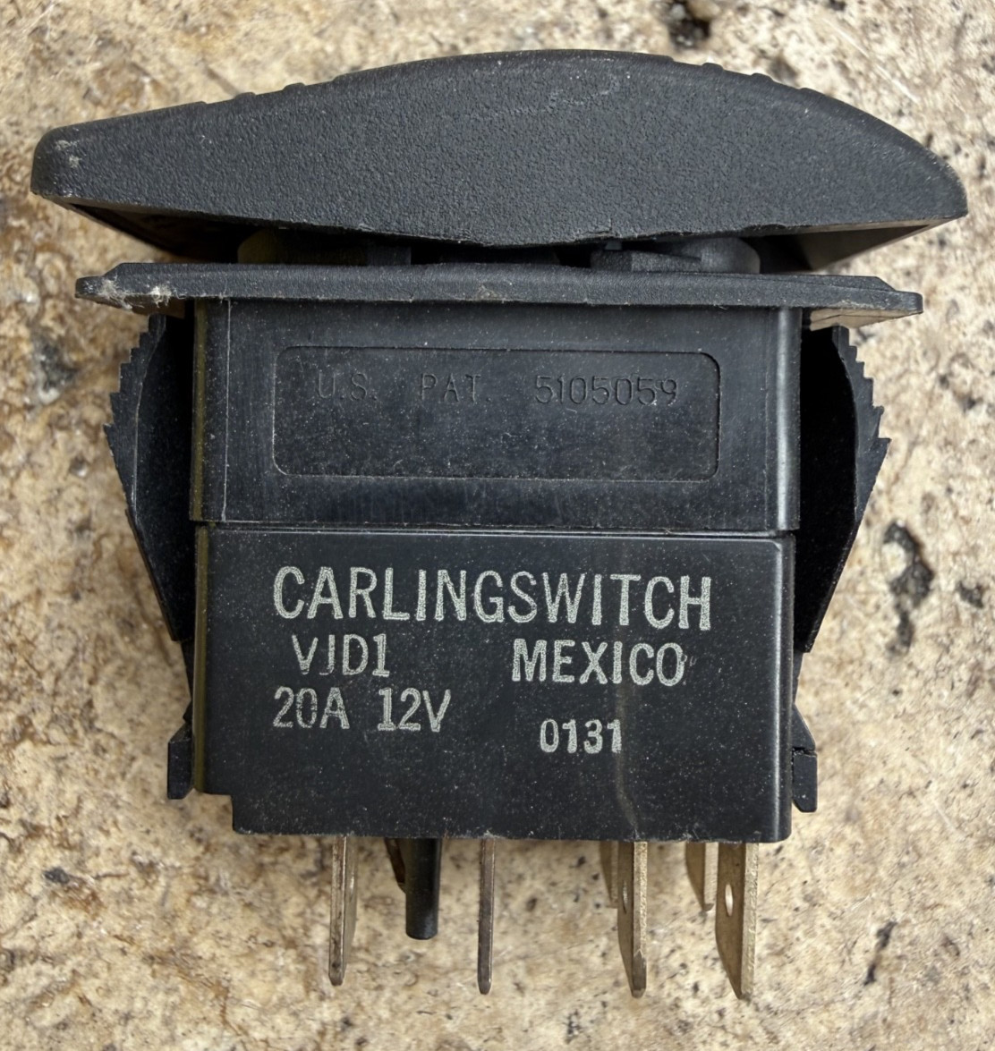 CarlingSwitch VJD1 ON/OFF/ON 20Z 12V CARLING 8 TERMINAL ~ New Without Packaging