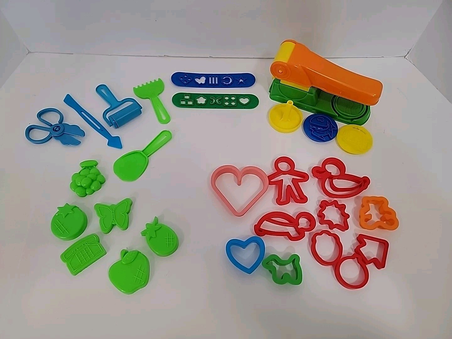 Dough Play Tools For Kids Accessories Molds Stamps Cutter Scissor Rolling 28 Pcs