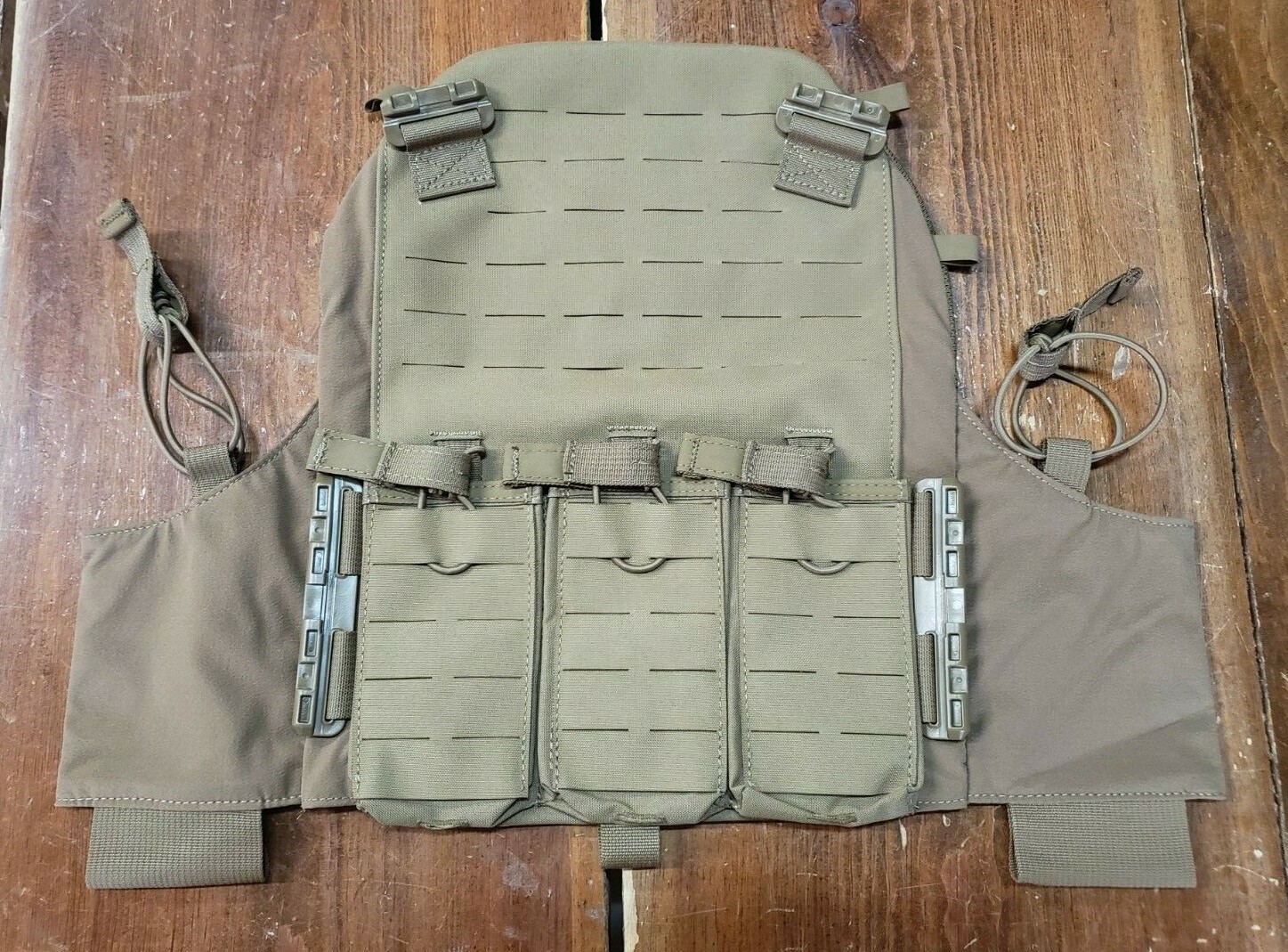 FirstSpear Amphibian plate carrier front panel 5.56 mag pocket L Coyote brown