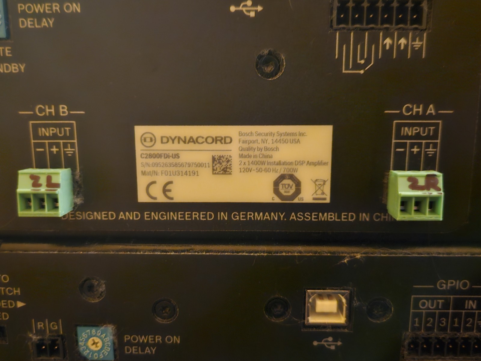 Dynacord C2800FDi-US 2-Channel DSP Class D Power Amplifier 700W Black