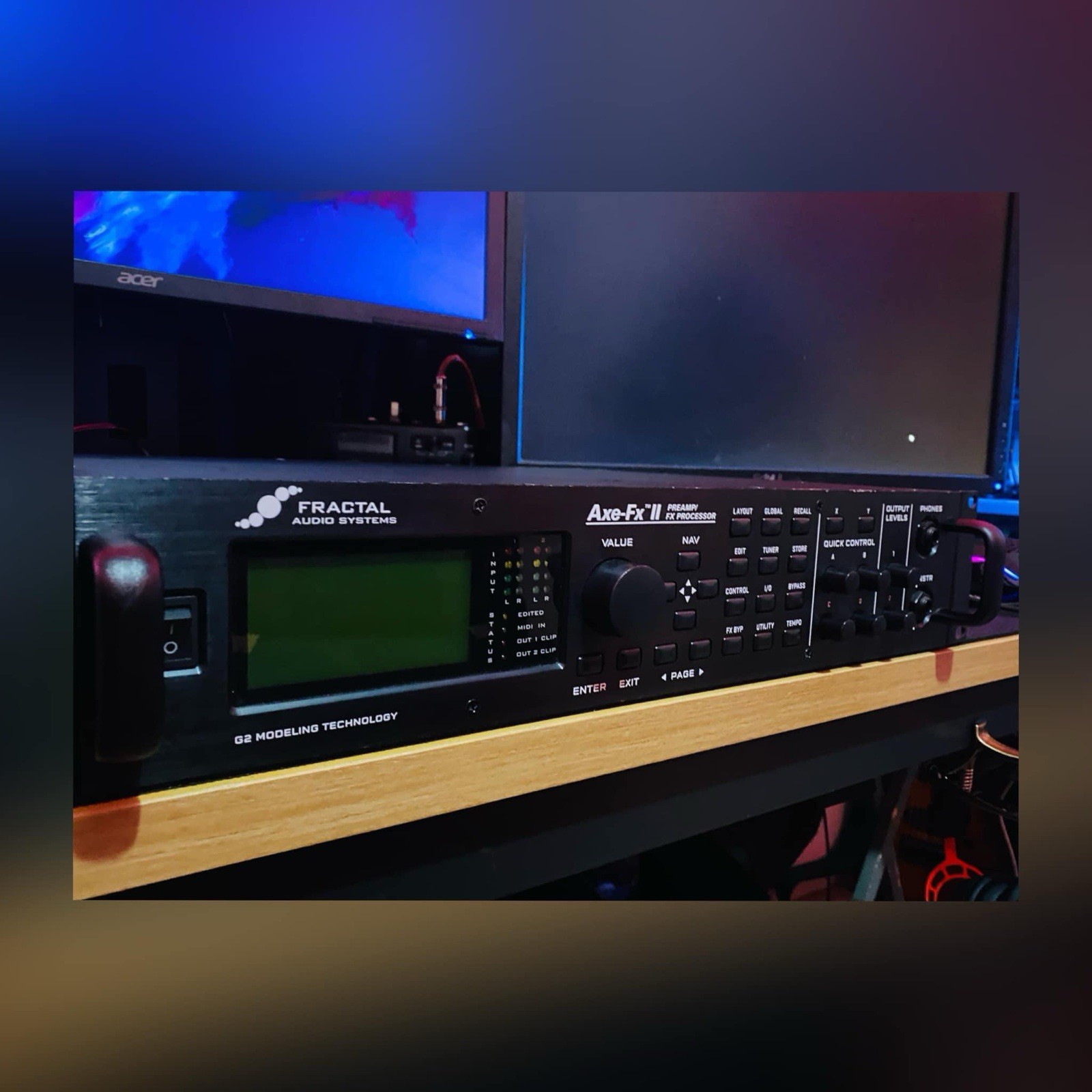 Fractal Audio Axe-Fx II Rack-Mounted Digital Multi-Effects Processor Guitar