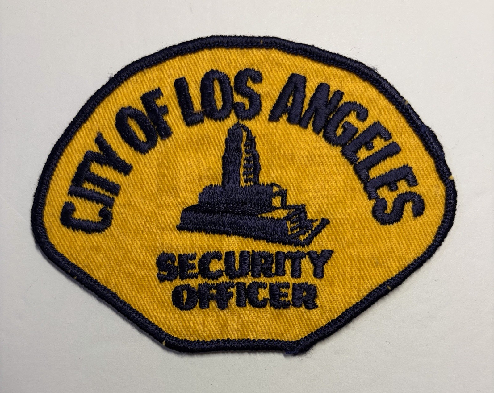 VINTAGE CALIFORNIA CITY OF LOS ANGELES SECURITY OFFICER PATCH #D24