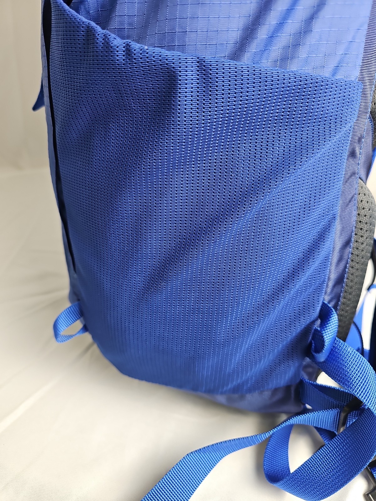 American Outback Flash Pack 22L Hydration Hiking Backpack Blue
