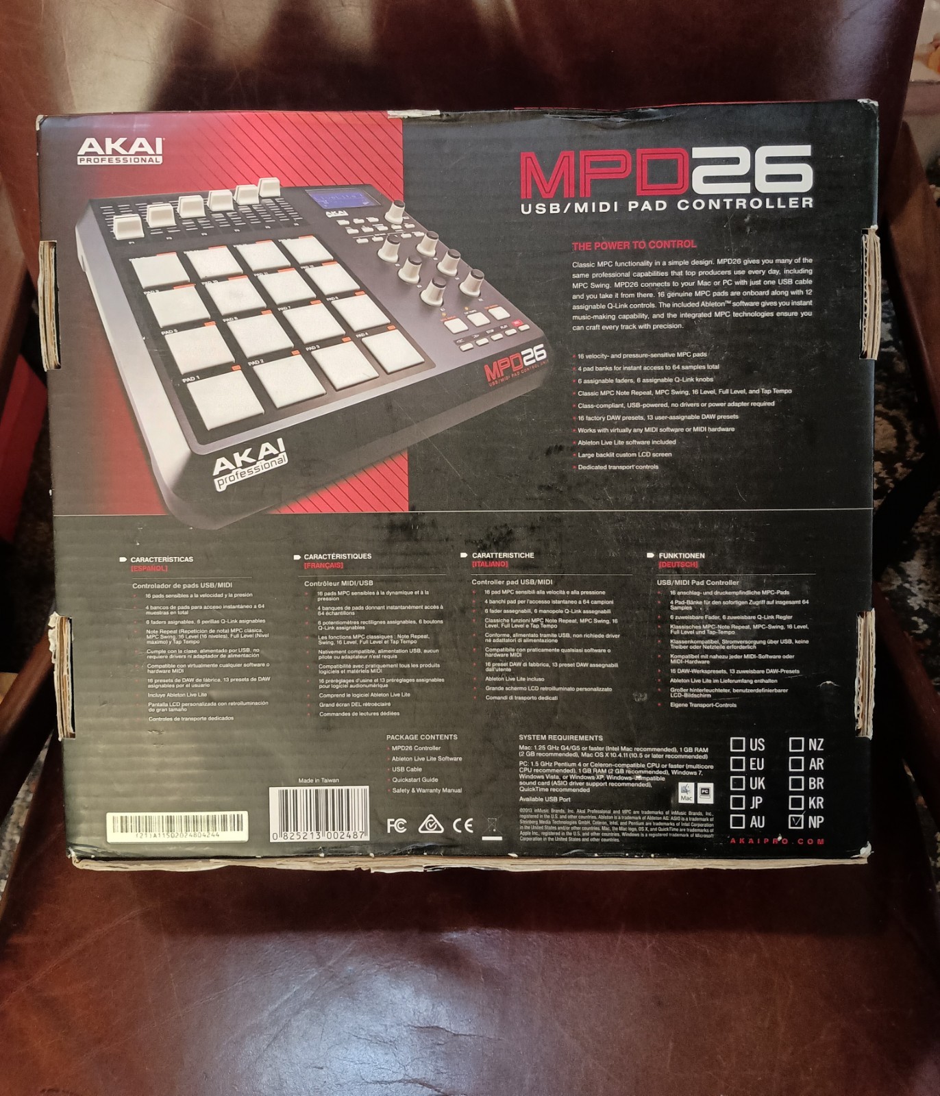 AKAI MPD26 Pad MIDI Controller with Assignable Sliders