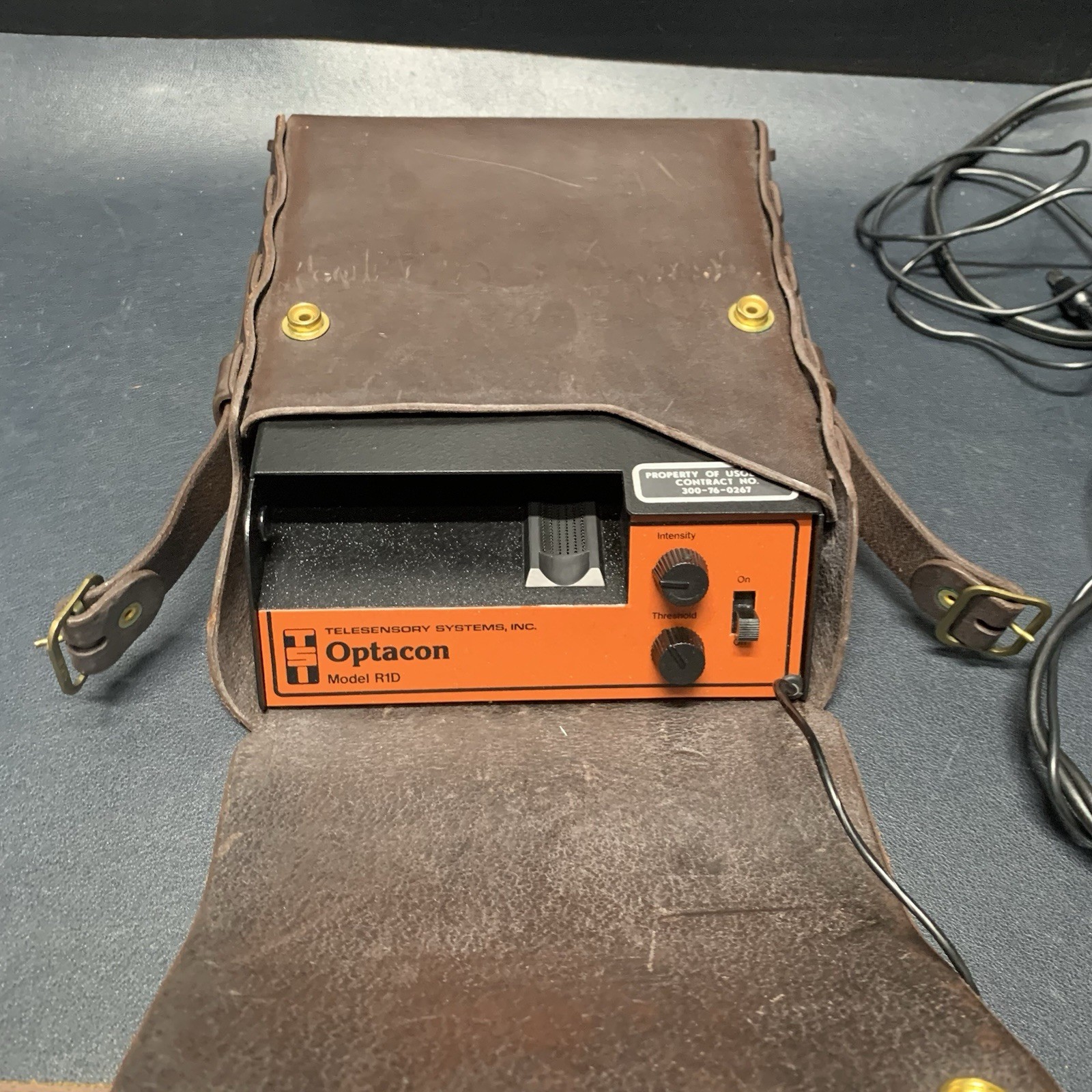 Vtg Telesensory Optacon Model R1D Optical Tactical Reader, Wand & Tracking Aid