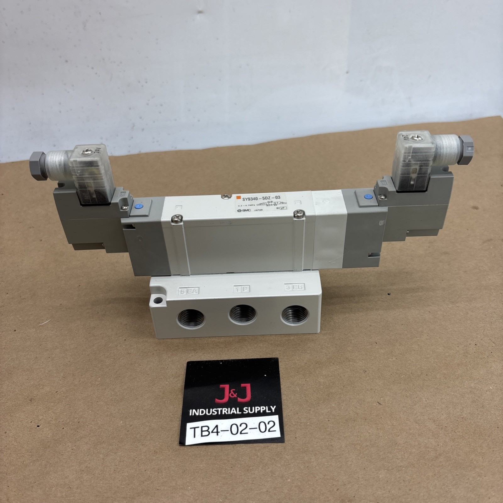 NEW NO BOX- SMC SY9340-5DZ-03 Solenoid Directional Valve 0.2~0.7MPa || WARRANTY