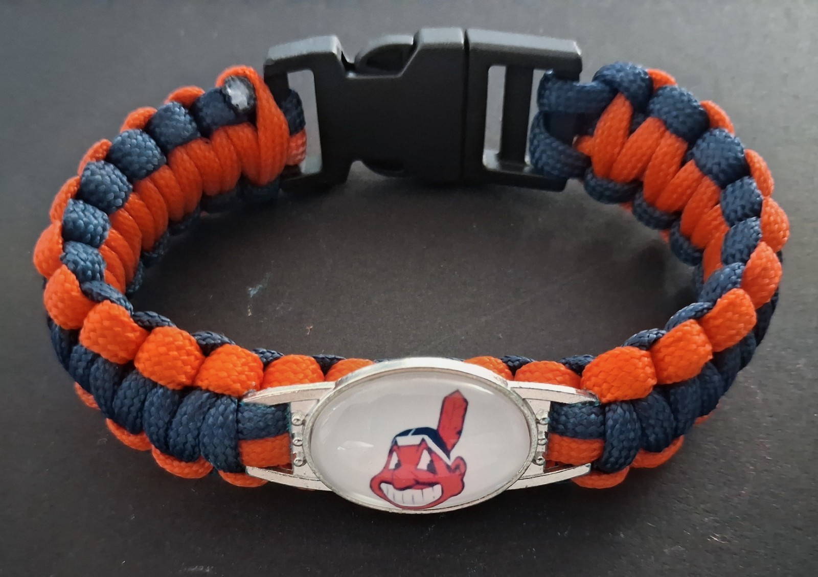 Cleveland Indians MLB Paracord Bracelet