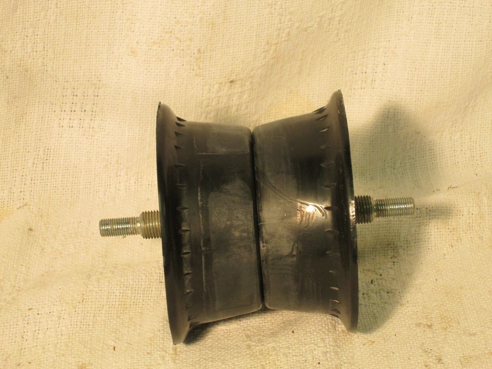 Plastic wheels with bearings