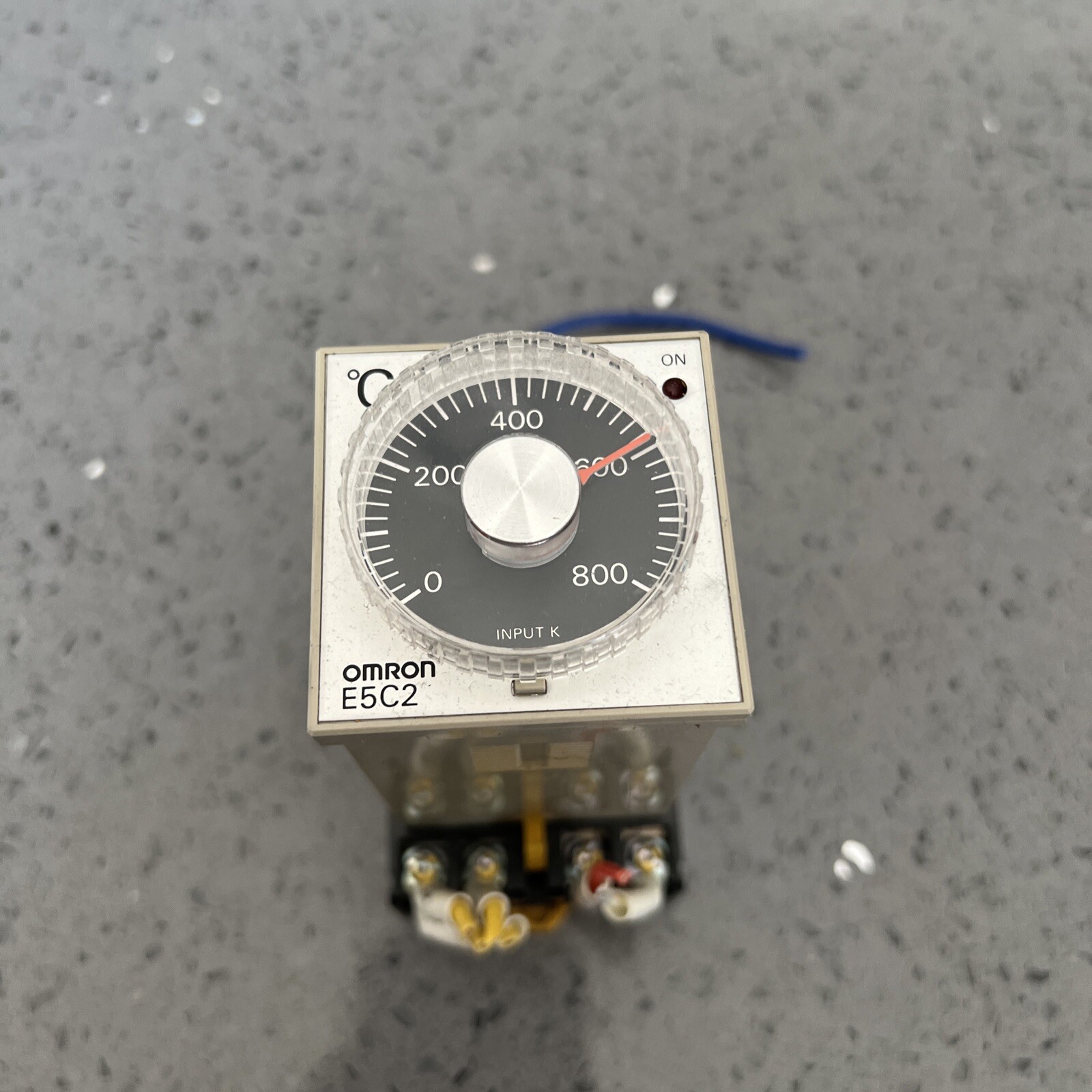 Used OMRON E5C2-R20K TEMPERATURE CONTROLLER w/ warranty Free Shipping