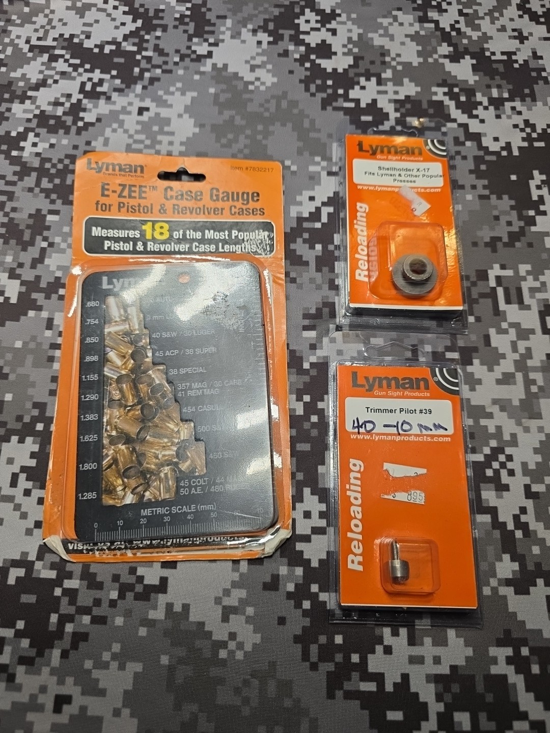LYMAN LOT E-ZEE CASE GAUGE X17 SHELL HOLDER PILOT #39 RELOADING RELOAD