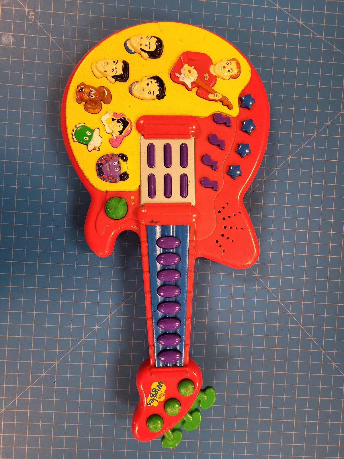 Wiggles Guitar 2003 Spin Master Musical Instrument Toy Kids Toddler Pretend Play
