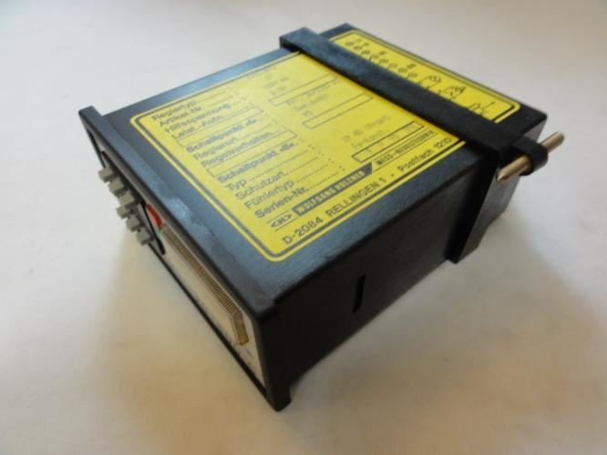 203063 New-No Box; Unitherm AXXX2RFE Temp. Controller; 220V; 3A