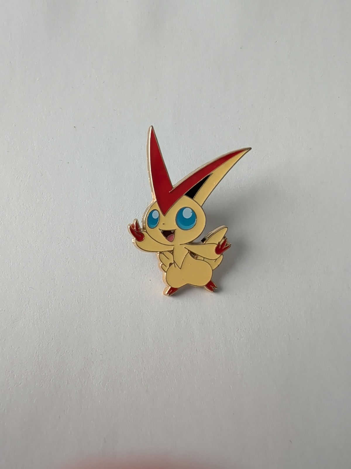 Pokémon Victini Official Collector's Metal Enamel Hat Lapel Pin 2016