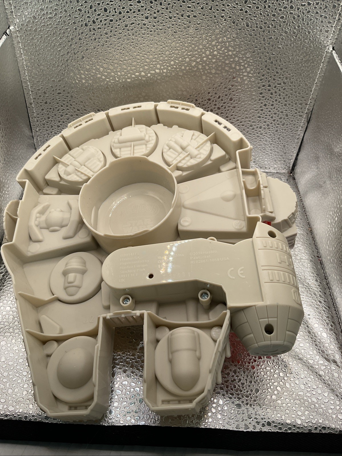 Play-Doh Star Wars Millenium Falcon Ship Play-Doh Mold Toy - 2014 Hasbro