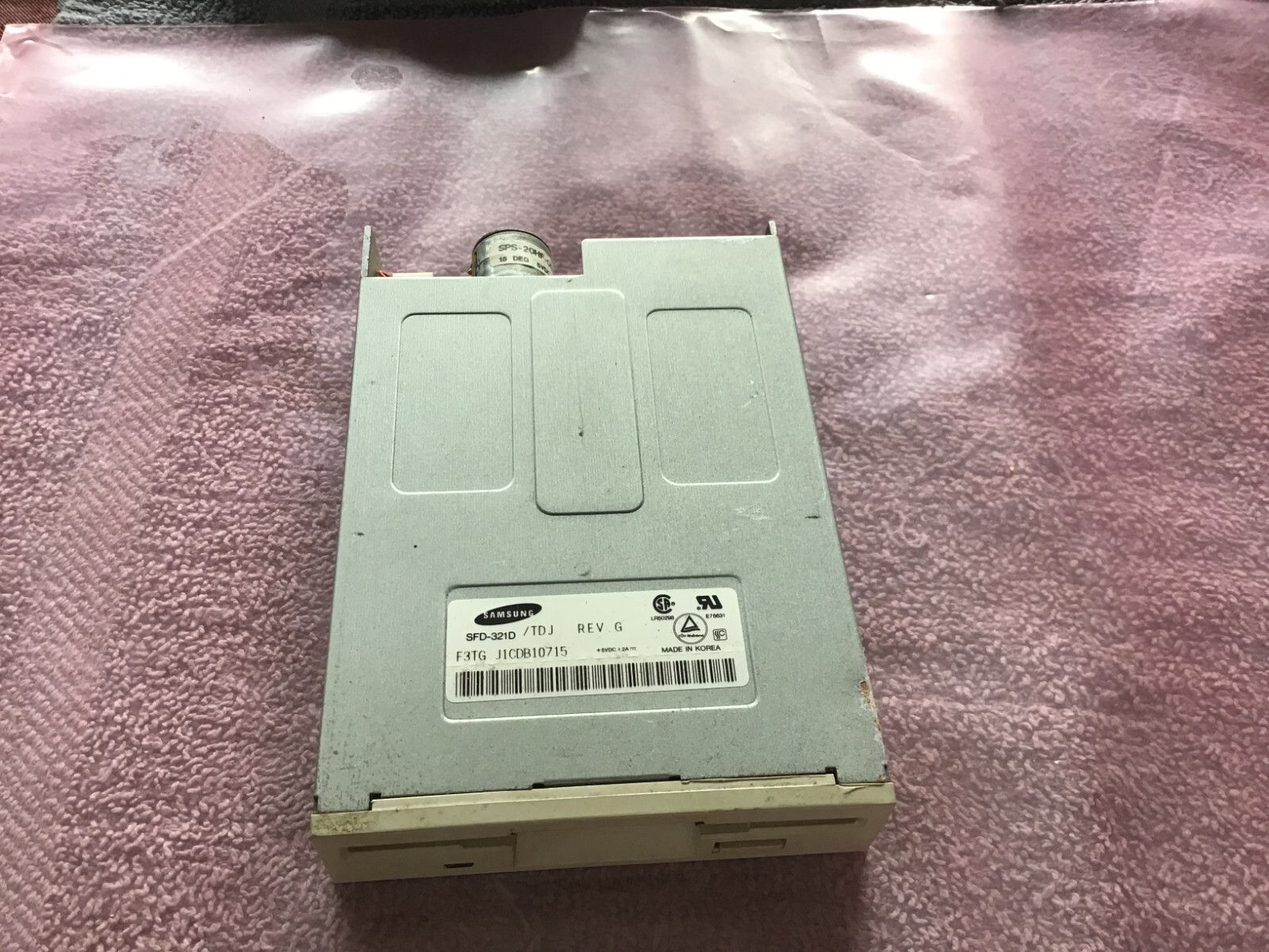 Samsung SFD-321D 3.5" 1.44MB Internal Floppy Drive