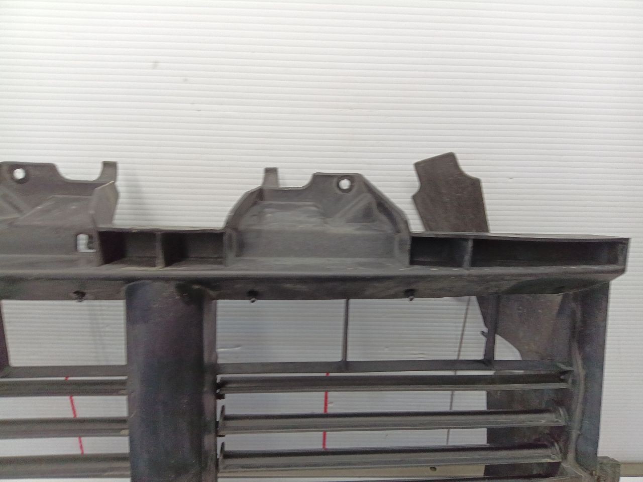 2016 RAM 1500 Air Shutter (12977403