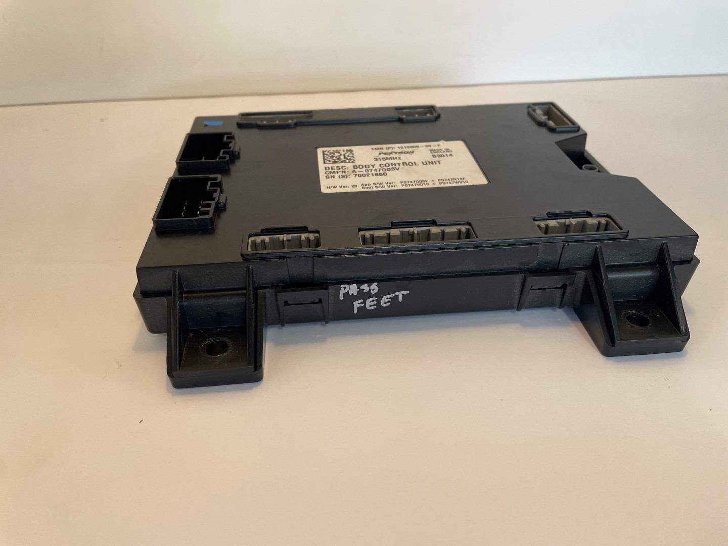 2012-2016 Tesla Model S BCM Body Control Module Unit 1010906-00-F pektron