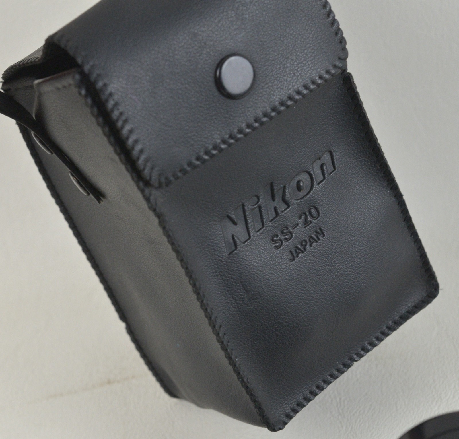 Nikon SB-20 Speedlight Electronic Camera Flash - Japan w/ Case SS-20