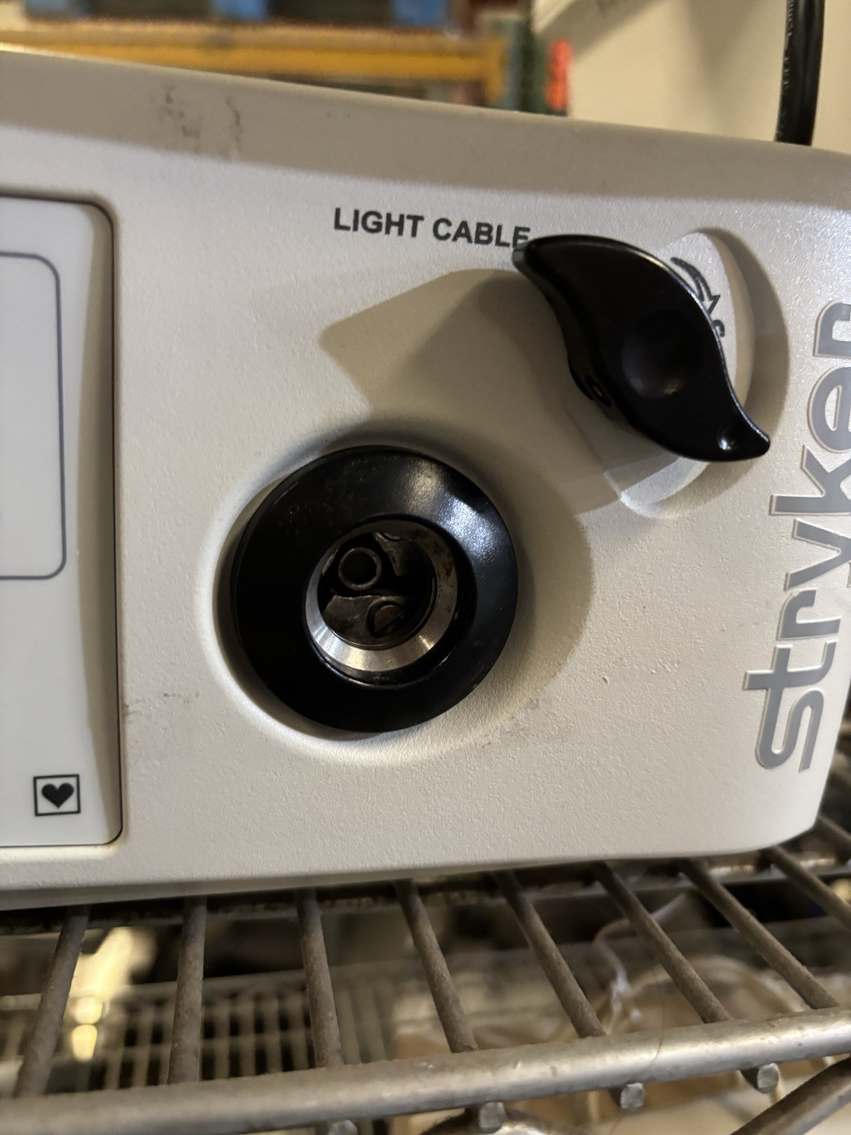 Stryker X7000 Light source