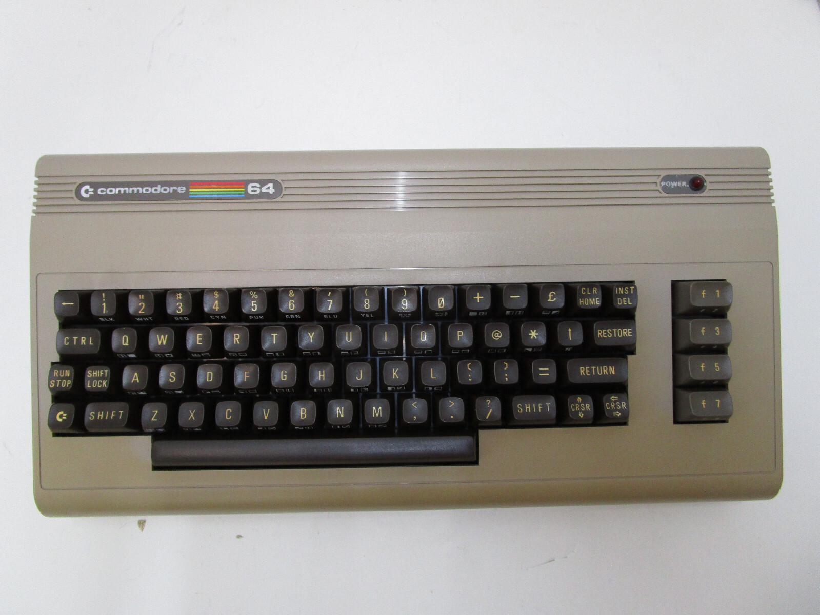 COMMODORE 64 COMPUTER 326298 HEATSINKS CERAMIC TESTED AND WORKING LOT #70