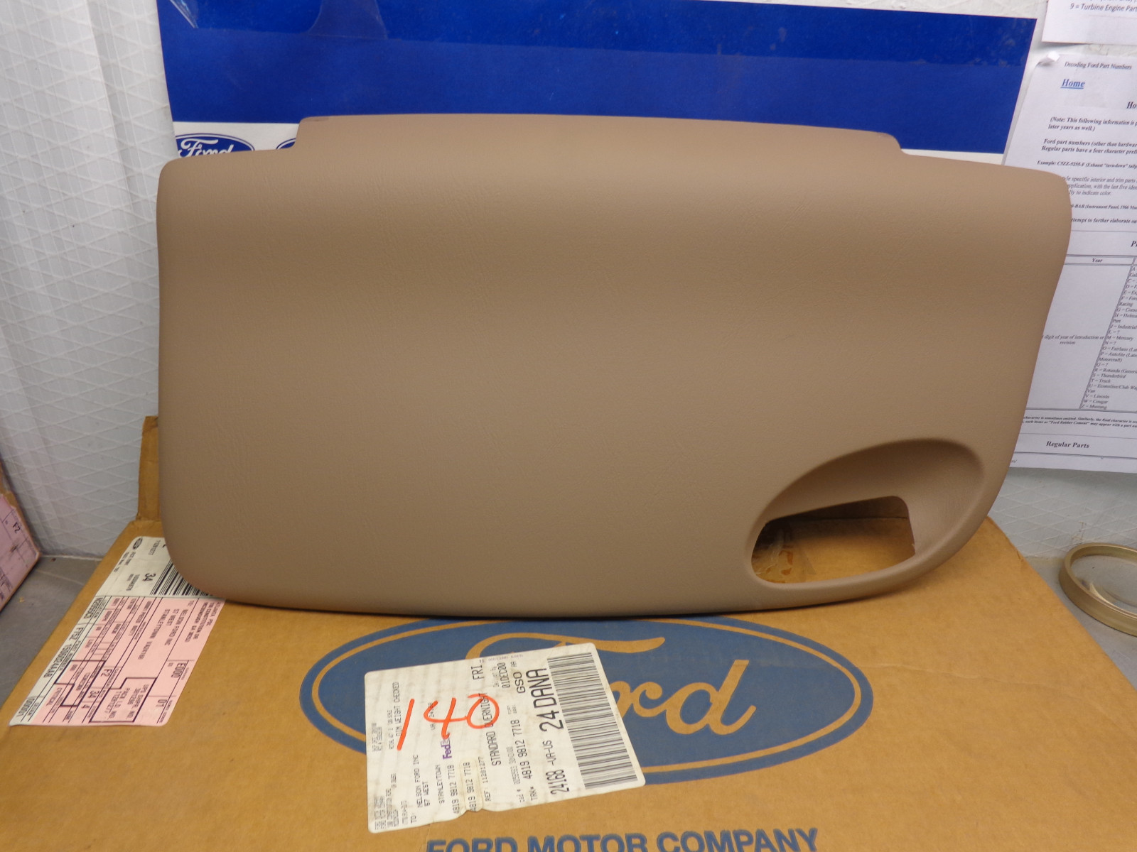 FORD  F75Z-1506024-AAB Tan Glove Box Door 97 99 Expedition Navigator OEM NOS