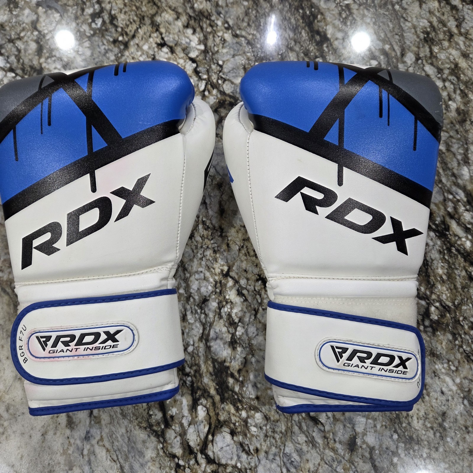 F-7 RDX 14 OUNCE MARTIAL ARTS BOXING GLOVES EXCELLENT BAG OR SPARRING F7U Blue