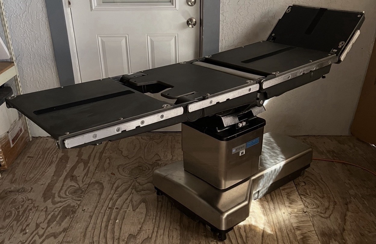 STERIS AMSCO 3085 SP Surgical Operating Table – Fully Functional