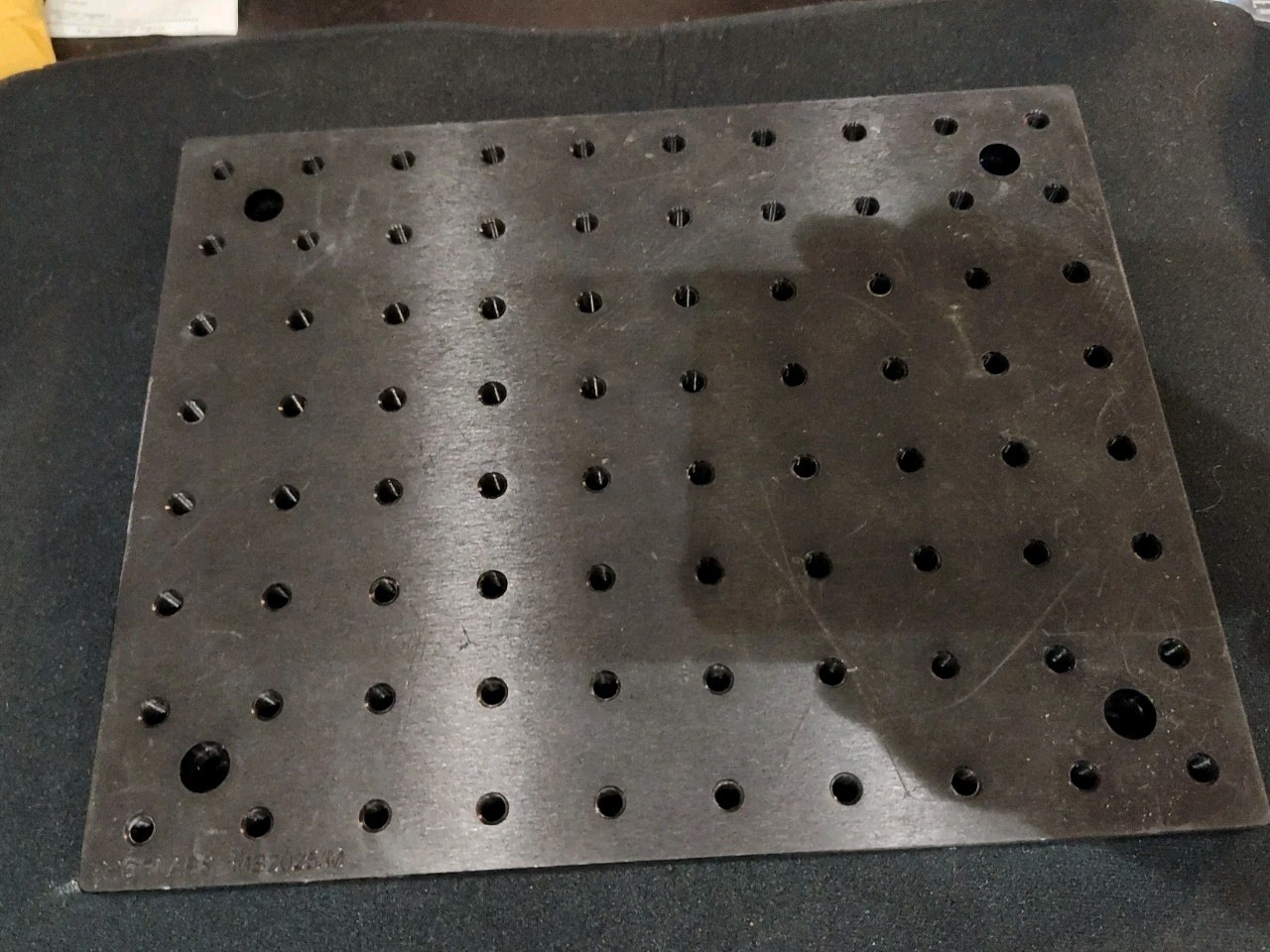 Thorlabs MB2025/M - Aluminum Breadboard 8"x10" Used