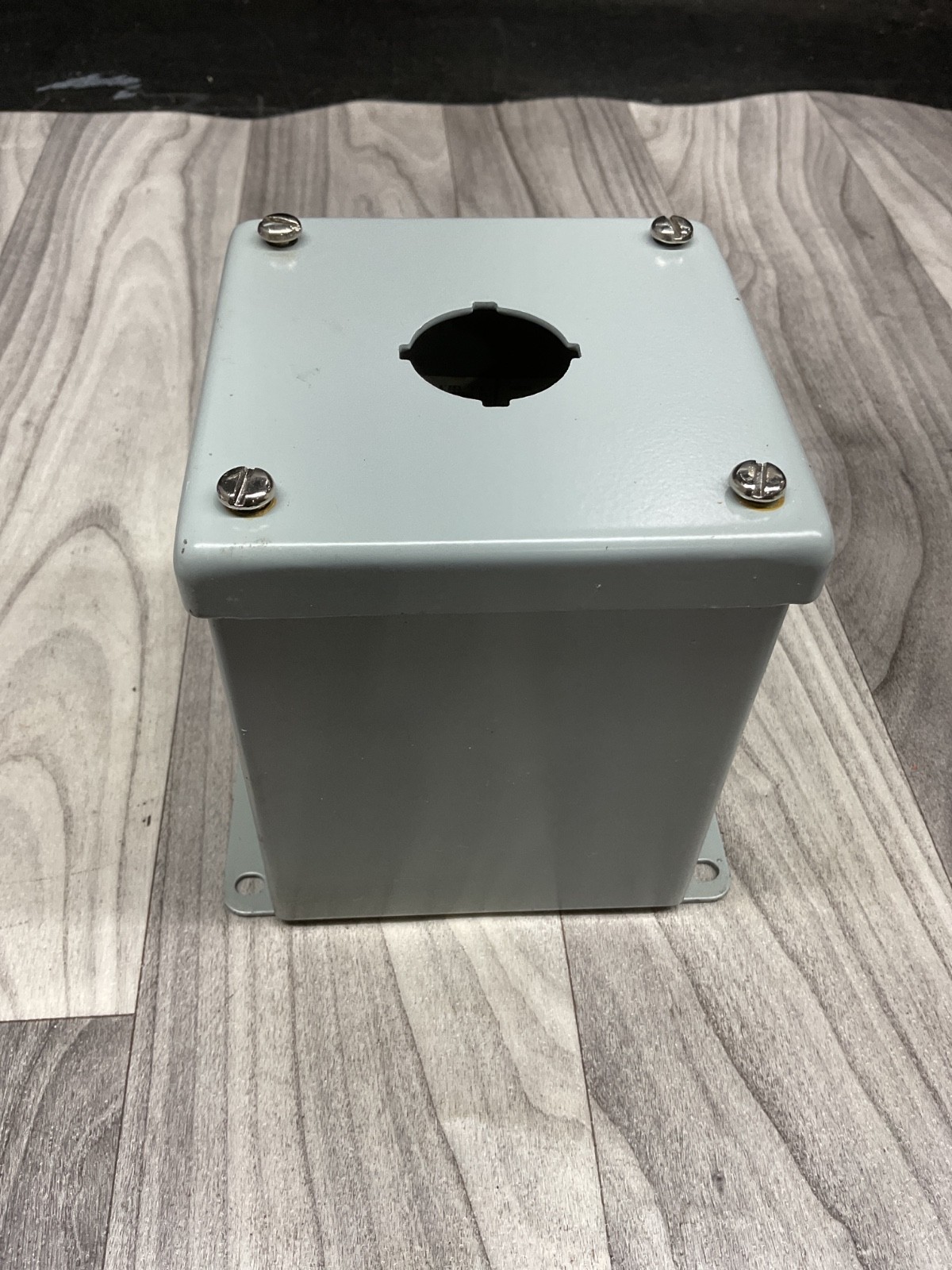 HOFFMAN E-1PBX, STEEL PUSH BUTTON ENCLOSURE, 58120, *NOS* #4022C141PR4SI