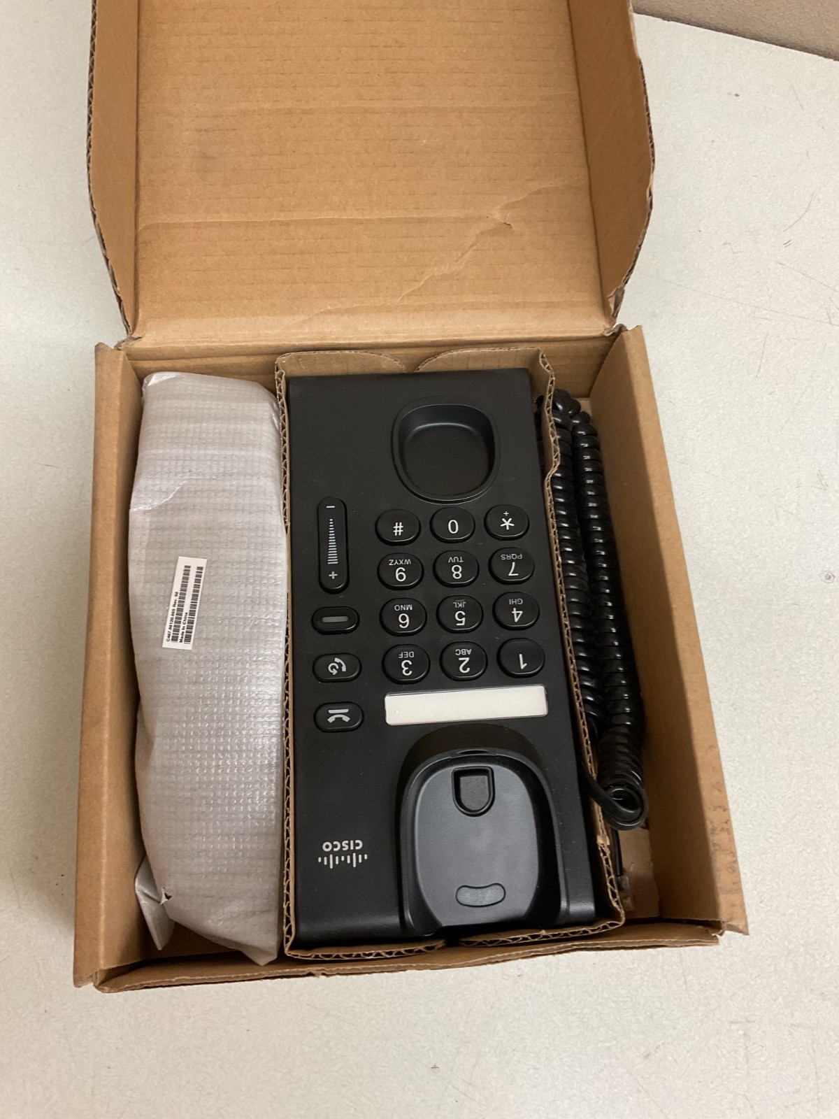 NEW Cisco CP-6901 UC Phone 74-6827-01