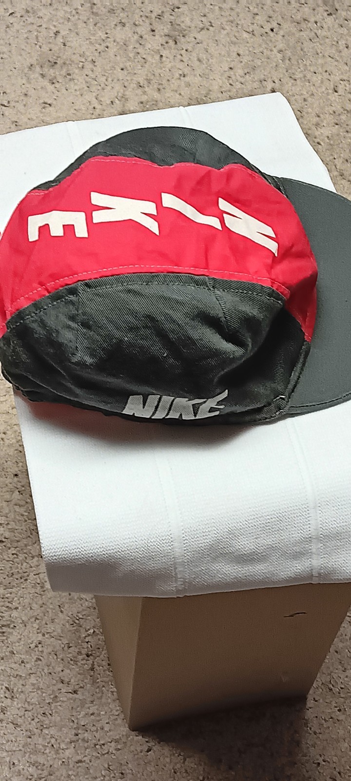 VTG  80s  Nike Cycling Running Cap great shape