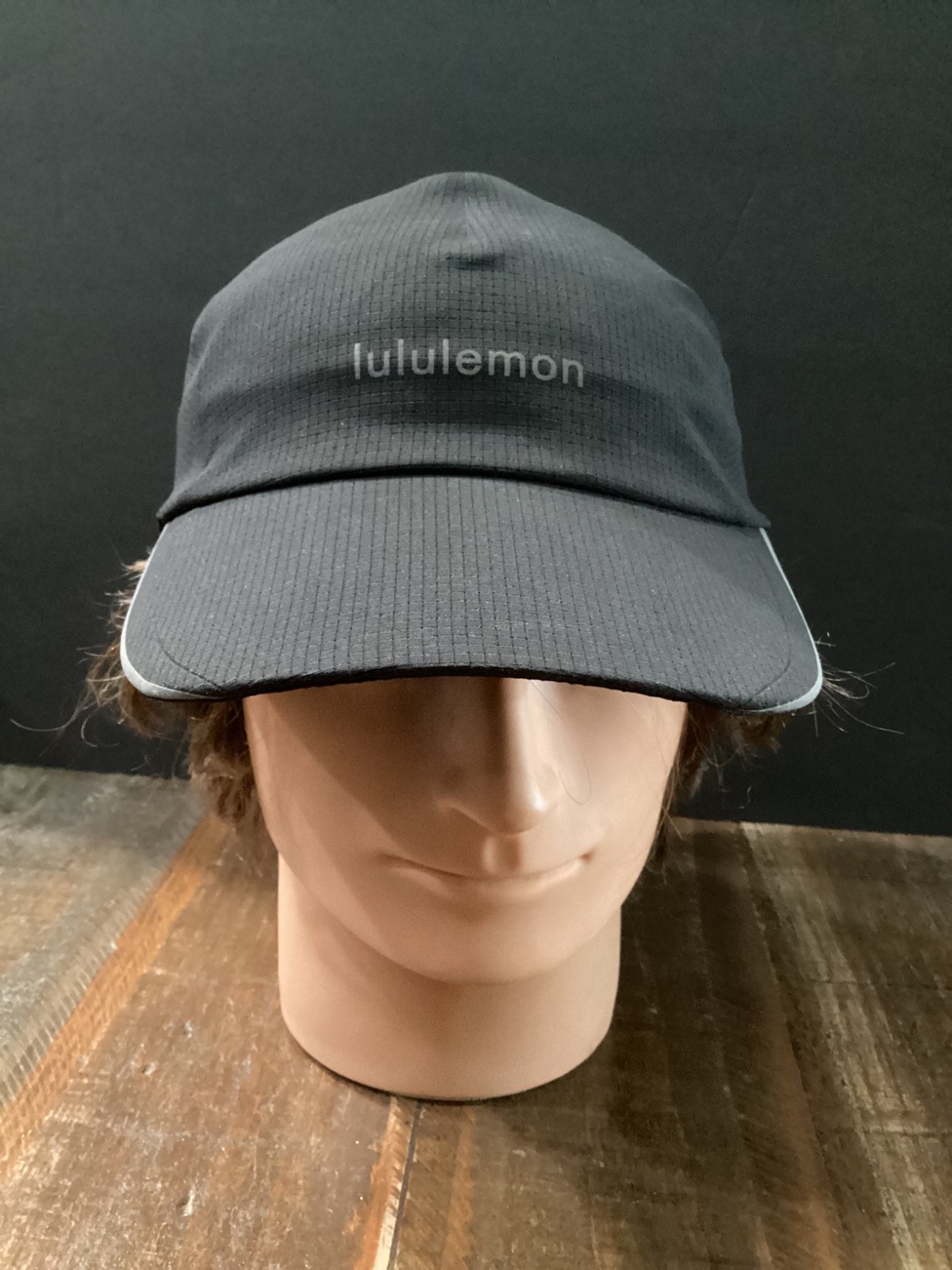 Lululemon Fast Free Run Hat Black woven air mesh sz S/P unisex