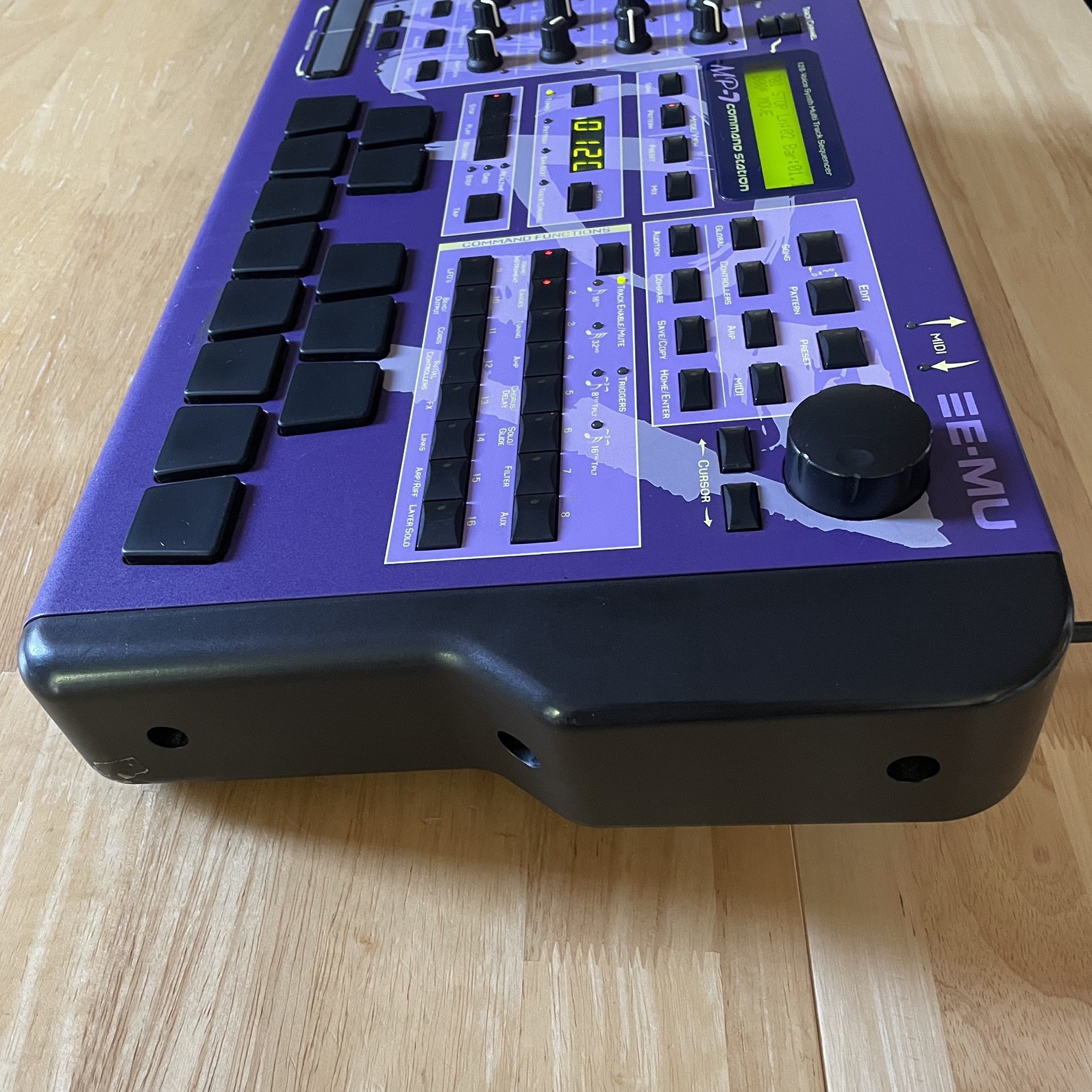 E-MU MP-7 Command Station - 7760 MPC-style synthesizer, drum machine, sequencer