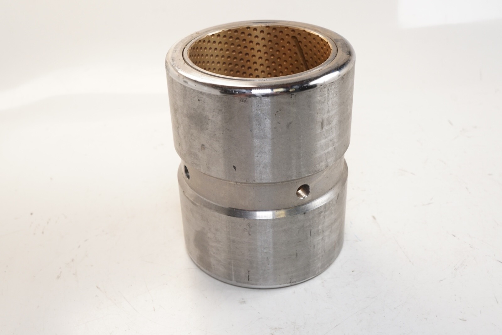 New Navistar International Bronze Bushing H302402 Ships FREE