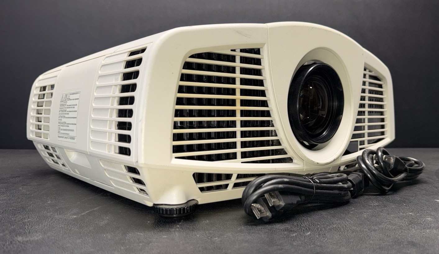 Mitsubishi WD3300U, HDMI Projector, 4000 Lumens 1280x800 2300:1, 2318 Lamp Hrs