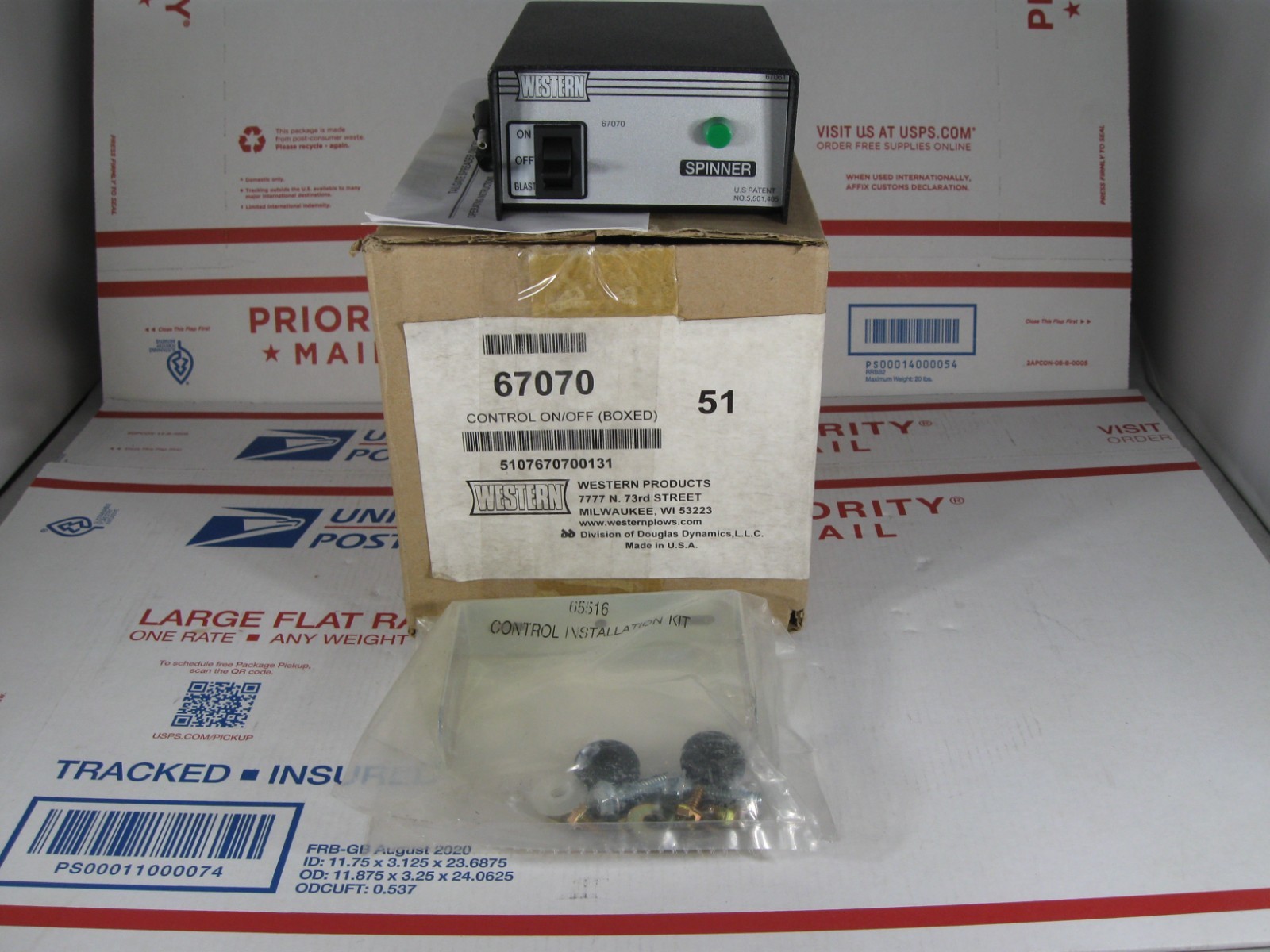 WESTERN ON /OFF WITH BLAST SALT SPREADER CONTROL, MOUNT BRACKET & HARDWARE 67070