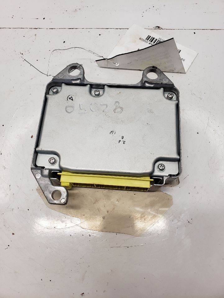 2005-2007 Toyota Sienna Control Module ab Under Console OEM 1369143