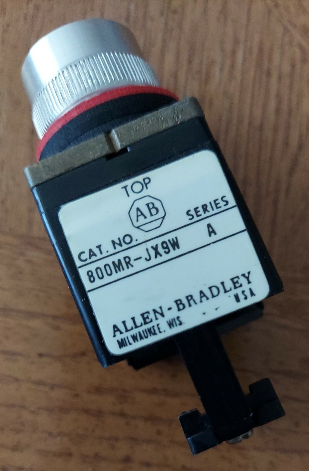 Allen-Bradley 800MR-JX9W Series A