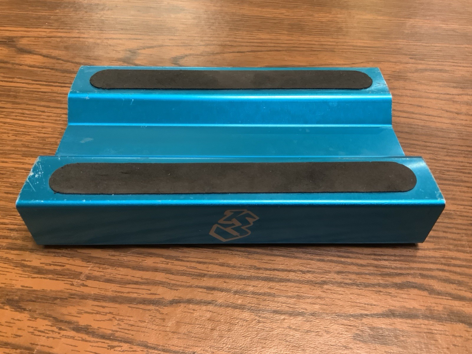 Aluminum RC Car Stand Aqua