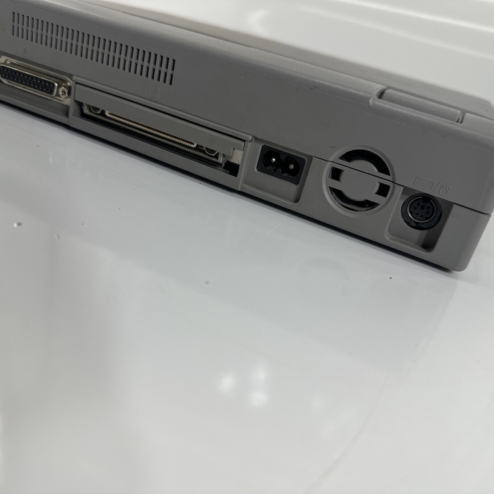 Toshiba Satellite Pro Model# 460CS Laptop Untested