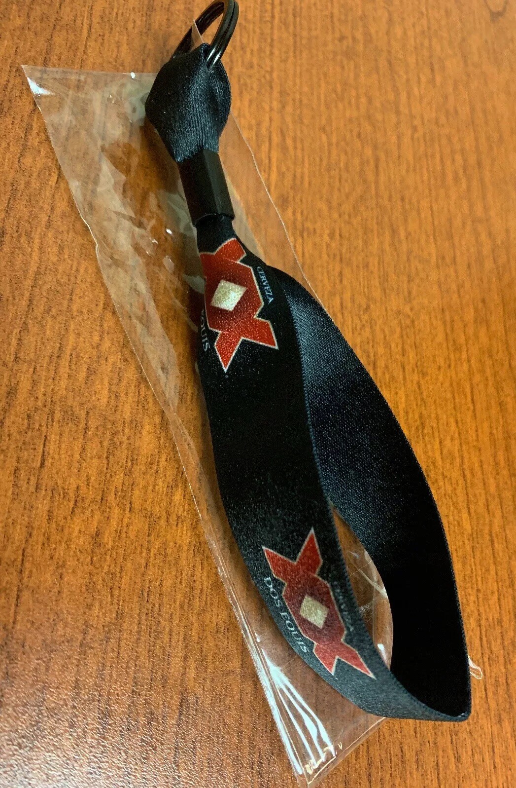 NeW Cerveza DOS EQUIS XX BlaCk ReD hand HOLDER Keychain Collectible Hot🔥Item!!!