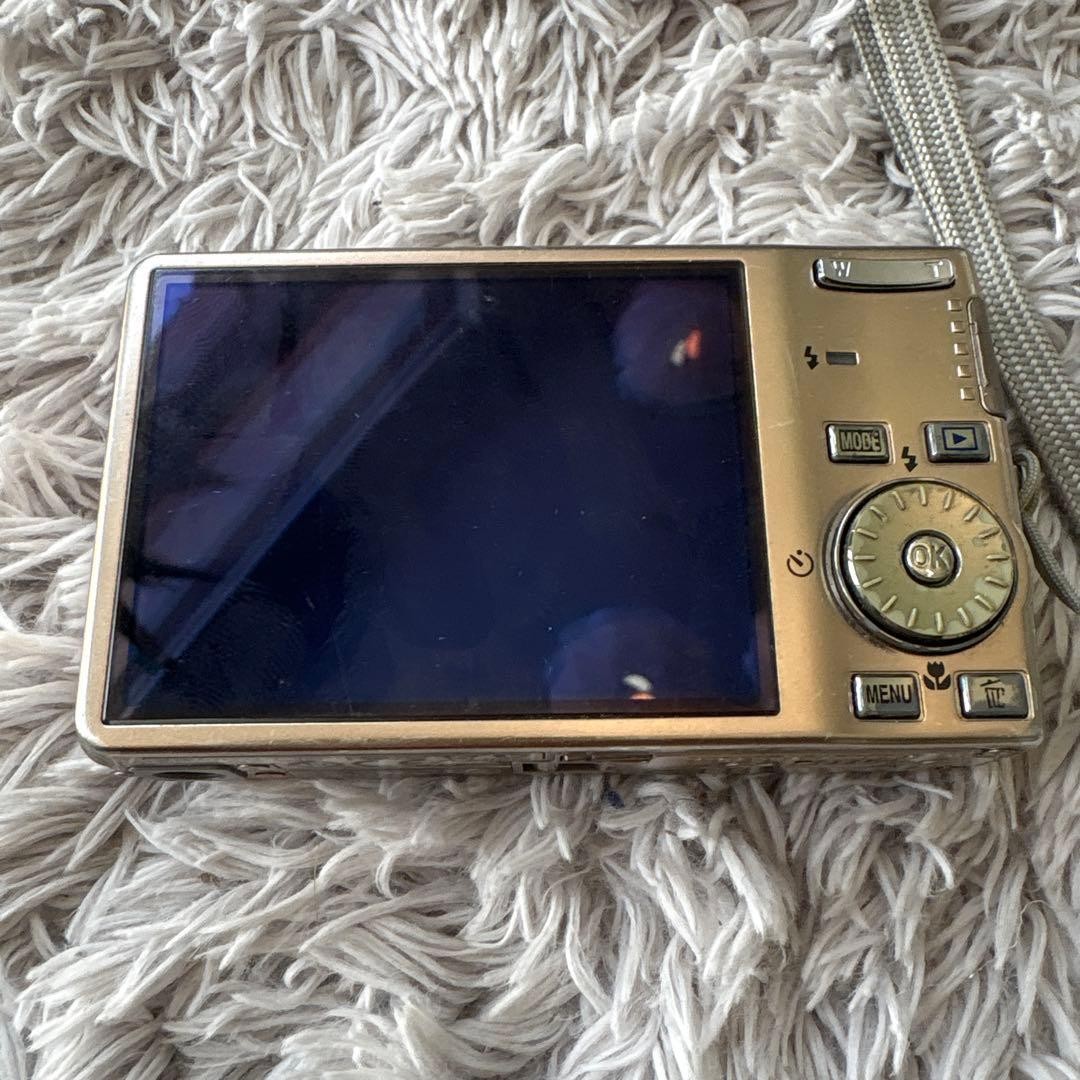 Nikon COOLPIX S600 Compact Digital Camera Decorative Design 2.7 Inch Screen